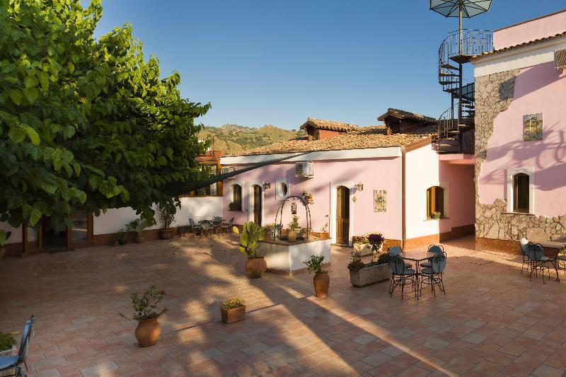 Agriturismo Terrenia Villa Trappitello Exterior foto